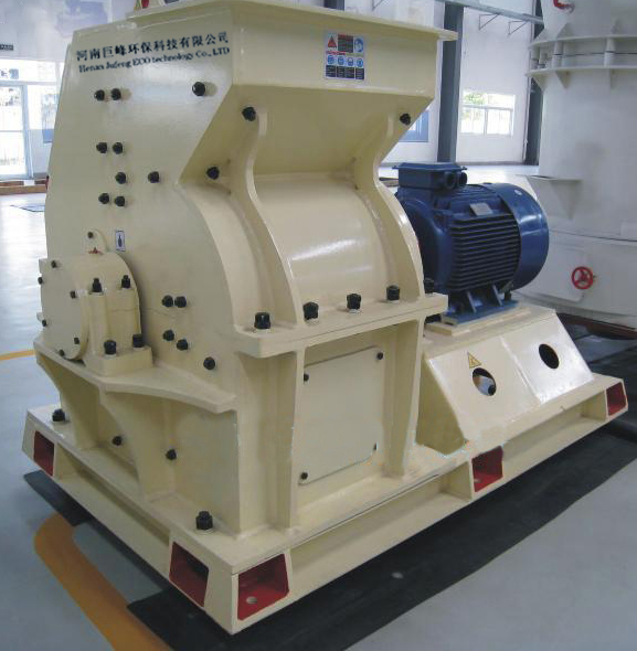 重錘式破碎機(jī).jpg 重錘式破碎機(jī).jpg